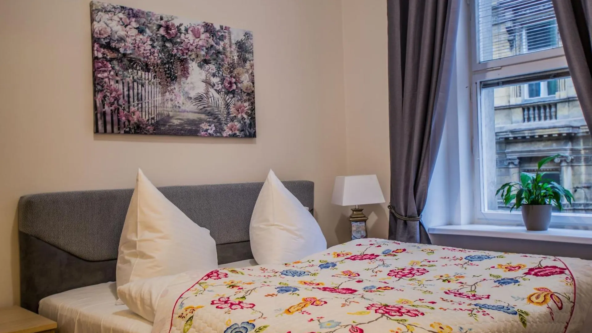Royal Apartment With Sauna And Billiards Prague
