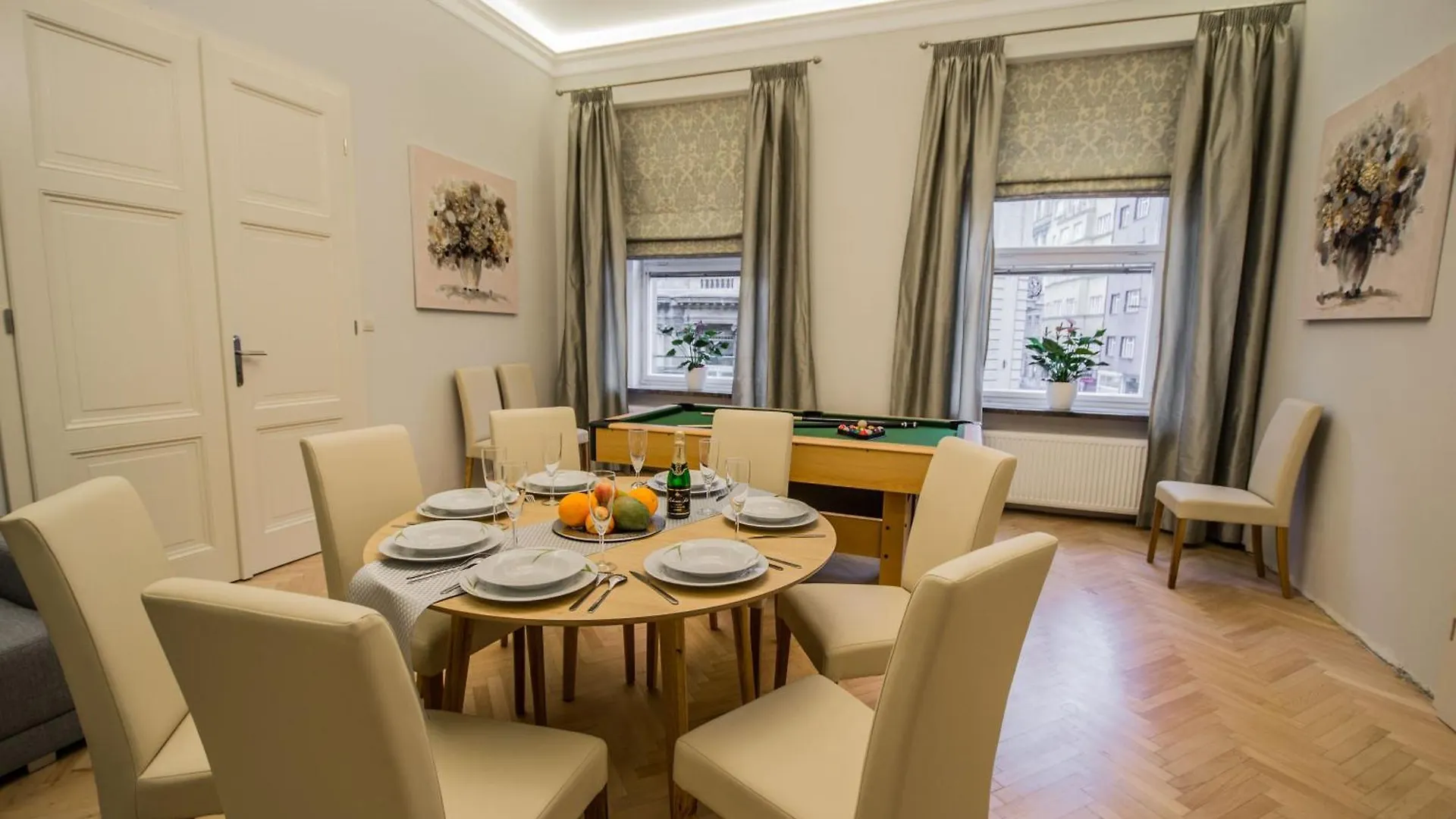 Royal Apartment With Sauna And Billiards Prague